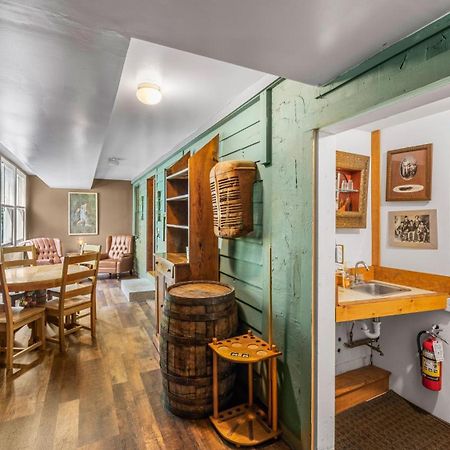 Whiskey Ridge Lodge, A Restored 1940S Gem, 2 Mins From Downtown, Breathtaking City Views, Custom Game Room, And Spacious Elegance Gatlinburg Kültér fotó
