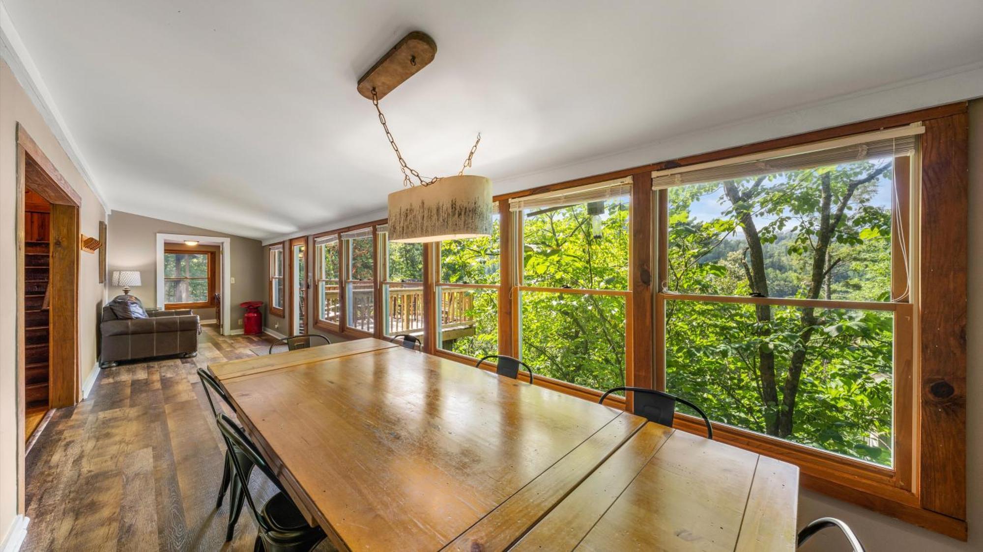 Whiskey Ridge Lodge, A Restored 1940S Gem, 2 Mins From Downtown, Breathtaking City Views, Custom Game Room, And Spacious Elegance Gatlinburg Kültér fotó