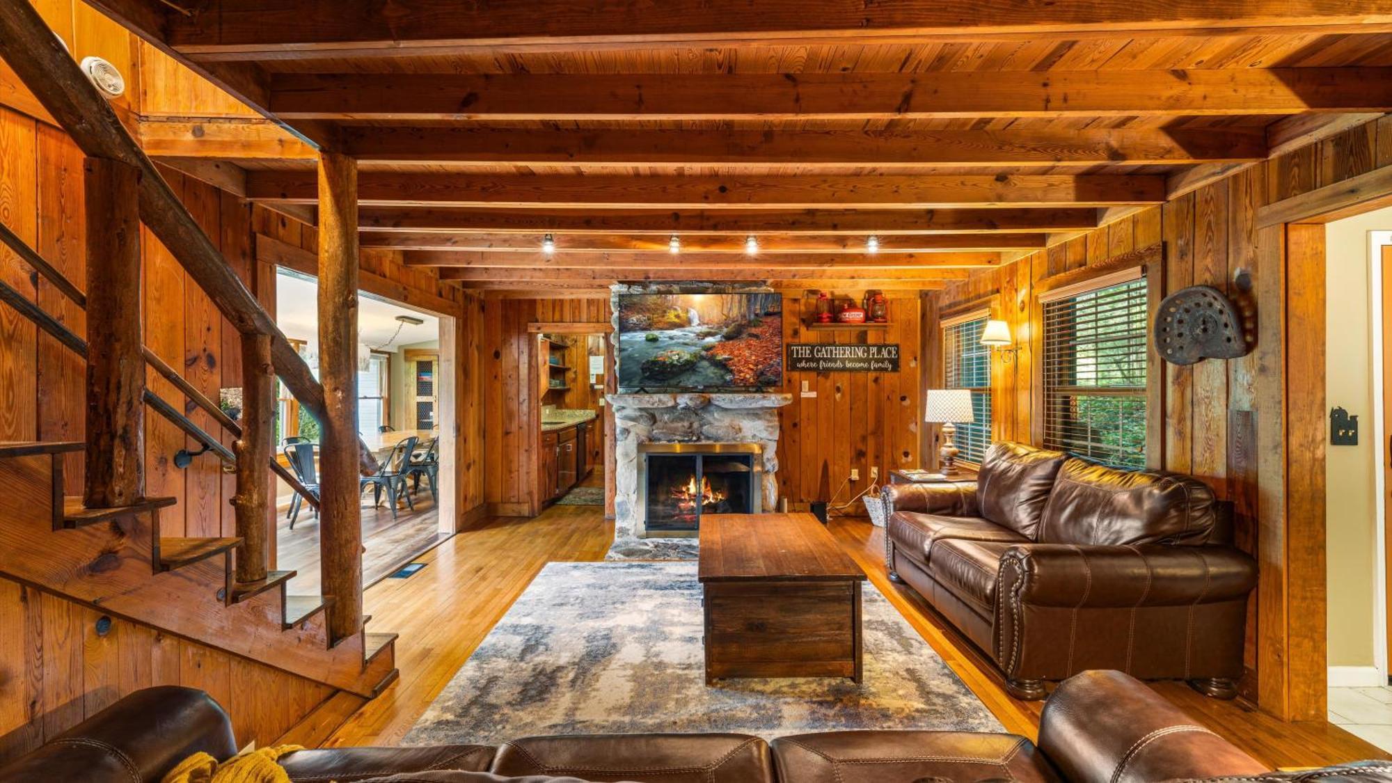 Whiskey Ridge Lodge, A Restored 1940S Gem, 2 Mins From Downtown, Breathtaking City Views, Custom Game Room, And Spacious Elegance Gatlinburg Kültér fotó
