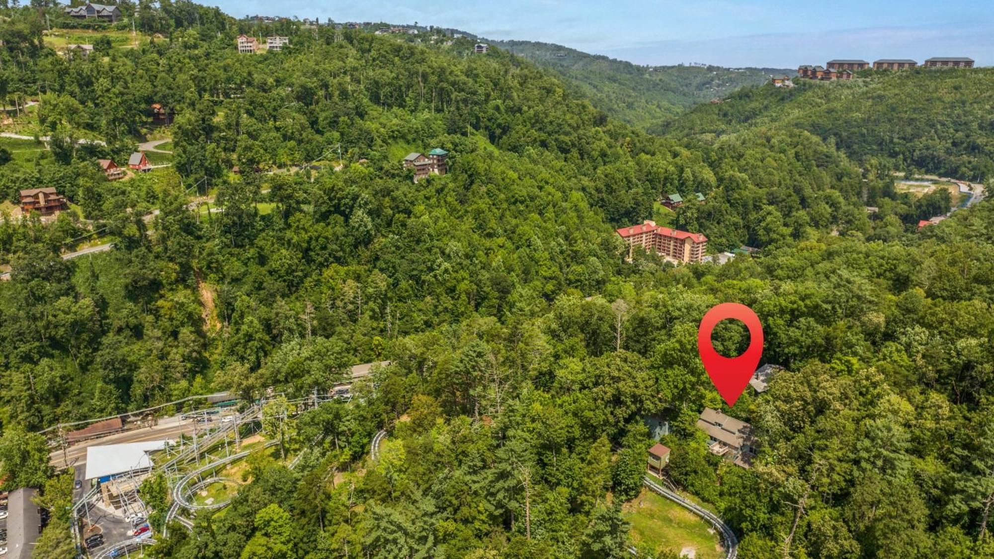 Whiskey Ridge Lodge, A Restored 1940S Gem, 2 Mins From Downtown, Breathtaking City Views, Custom Game Room, And Spacious Elegance Gatlinburg Kültér fotó