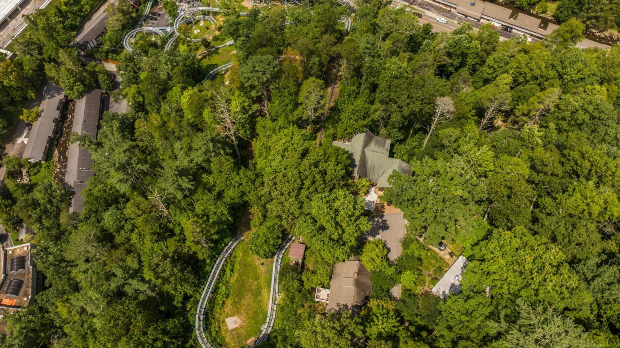 Whiskey Ridge Lodge, A Restored 1940S Gem, 2 Mins From Downtown, Breathtaking City Views, Custom Game Room, And Spacious Elegance Gatlinburg Kültér fotó