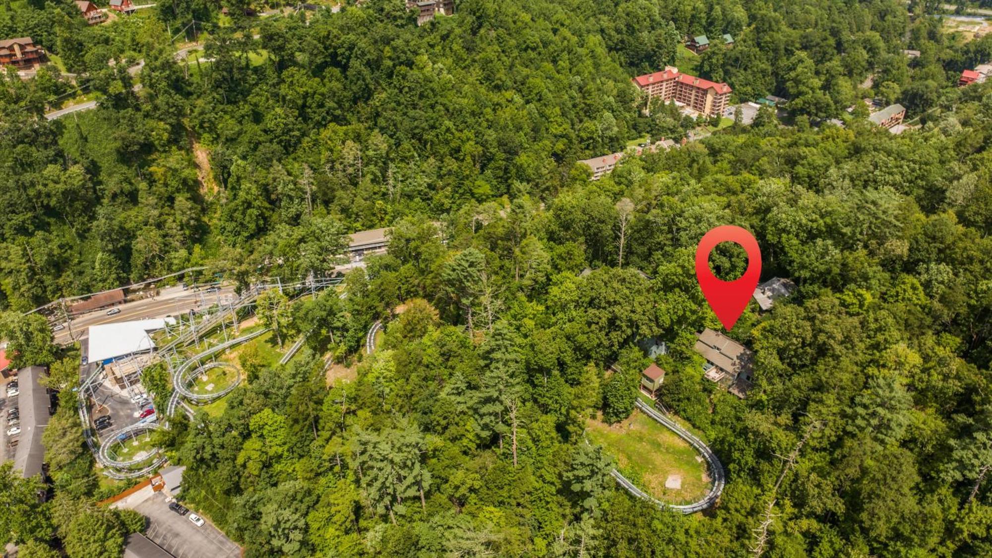 Whiskey Ridge Lodge, A Restored 1940S Gem, 2 Mins From Downtown, Breathtaking City Views, Custom Game Room, And Spacious Elegance Gatlinburg Kültér fotó