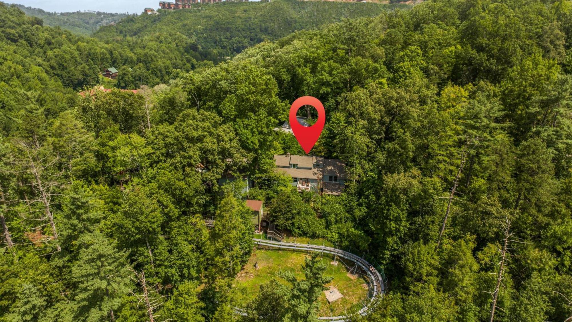 Whiskey Ridge Lodge, A Restored 1940S Gem, 2 Mins From Downtown, Breathtaking City Views, Custom Game Room, And Spacious Elegance Gatlinburg Kültér fotó
